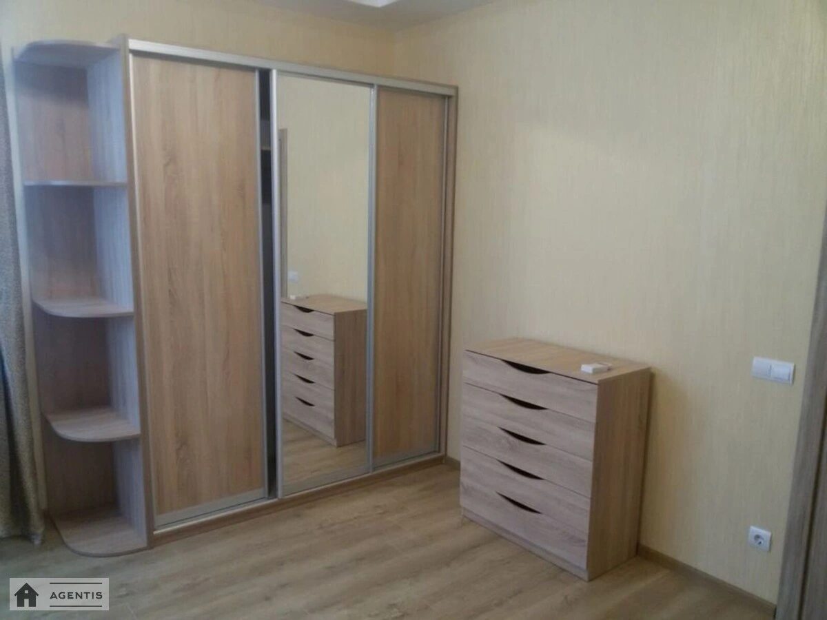 Apartment for rent 2 rooms, 76 m², 12th fl./25 floors. 2, Dragomanova 2, Kyiv. 