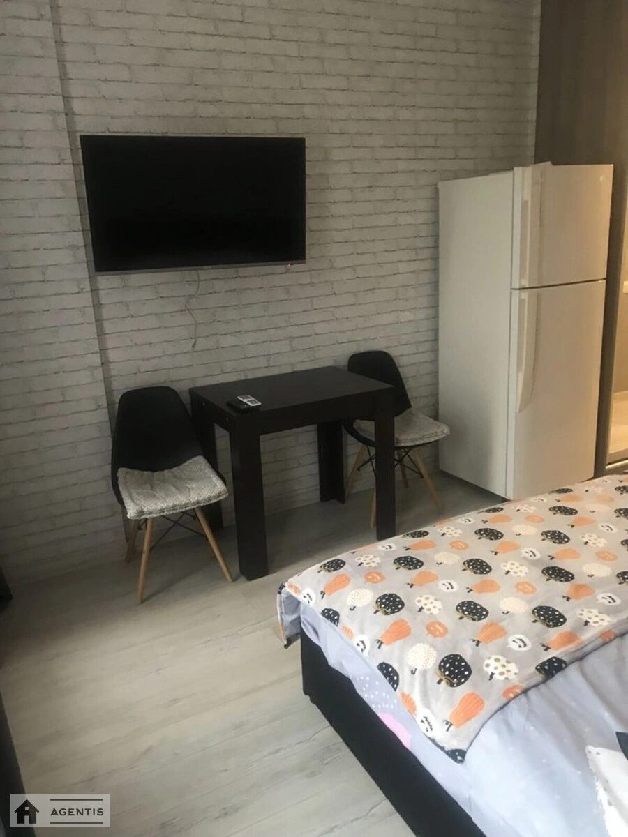 Здам квартиру 1 кімната, 23 m², 7 пов./9 поверхів. Регенераторна, Київ. 