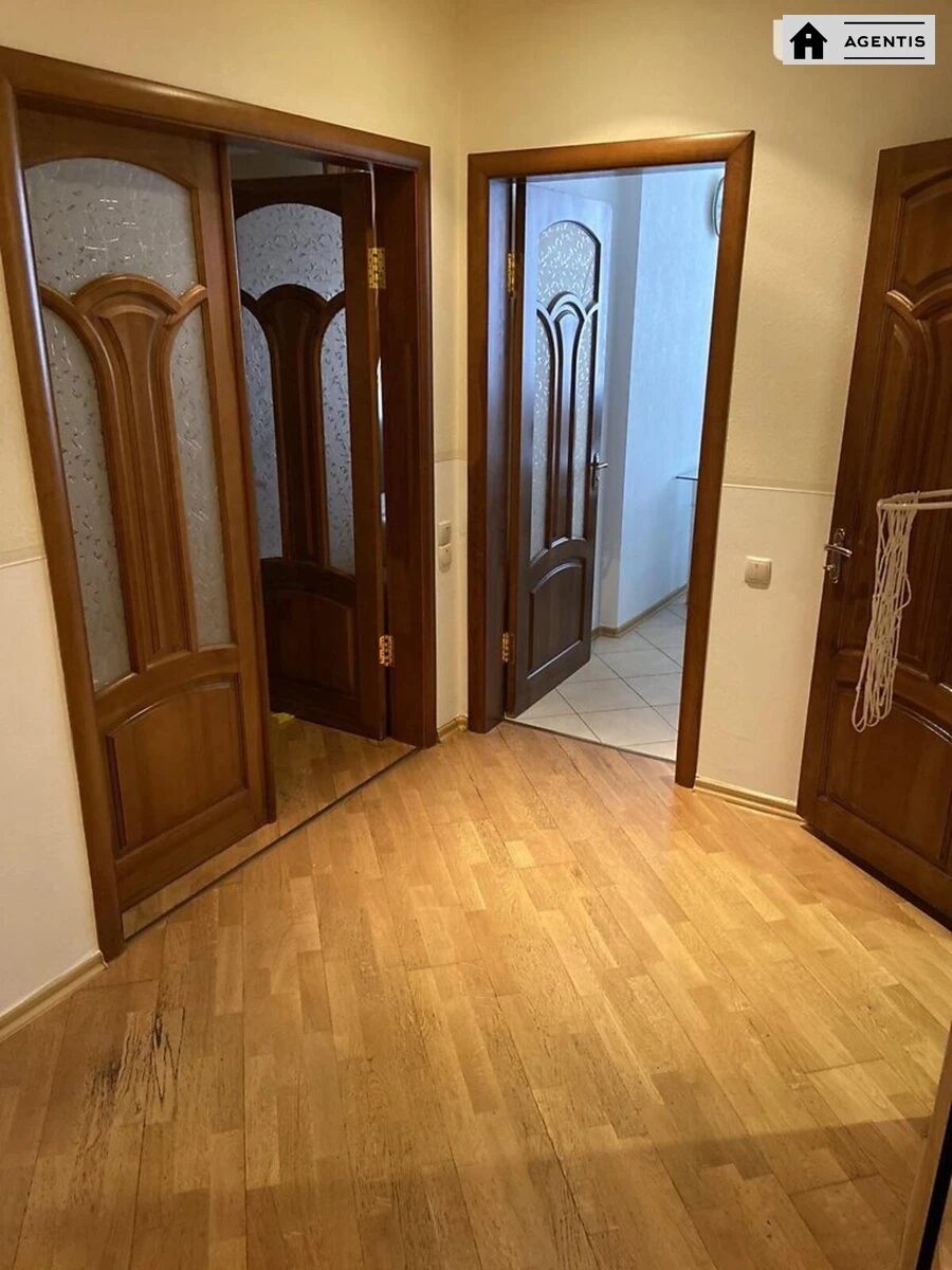 Apartment for rent 3 rooms, 92 m², 11th fl./25 floors. 9, Zdolbunivska 9, Kyiv. 