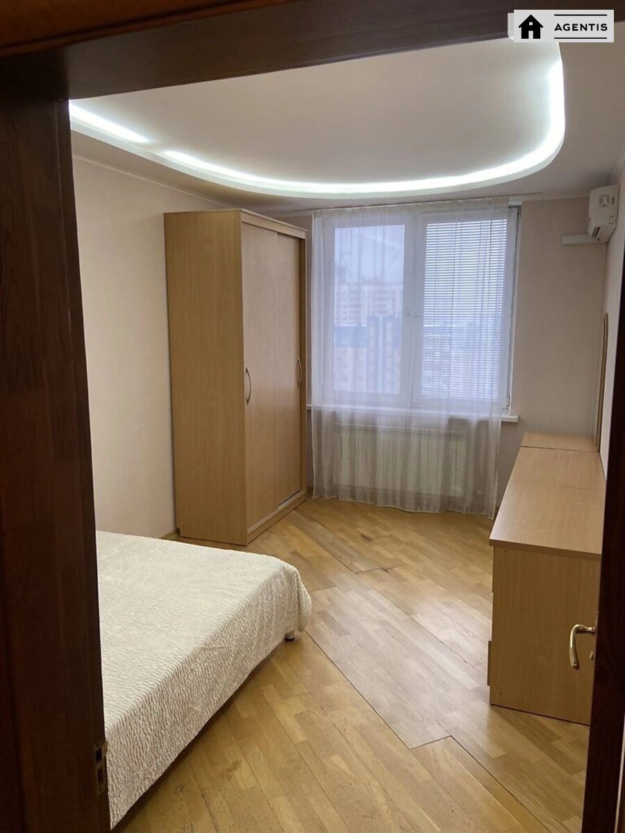 Apartment for rent 3 rooms, 92 m², 11th fl./25 floors. 9, Zdolbunivska 9, Kyiv. 