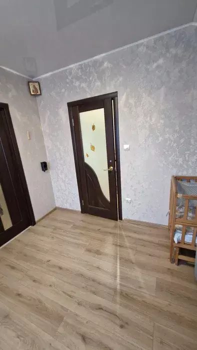 Продаж квартири 1 кімната, 368 m², 5 пов./5 поверхів. 52, Институтская ул., Червоный хутор. 