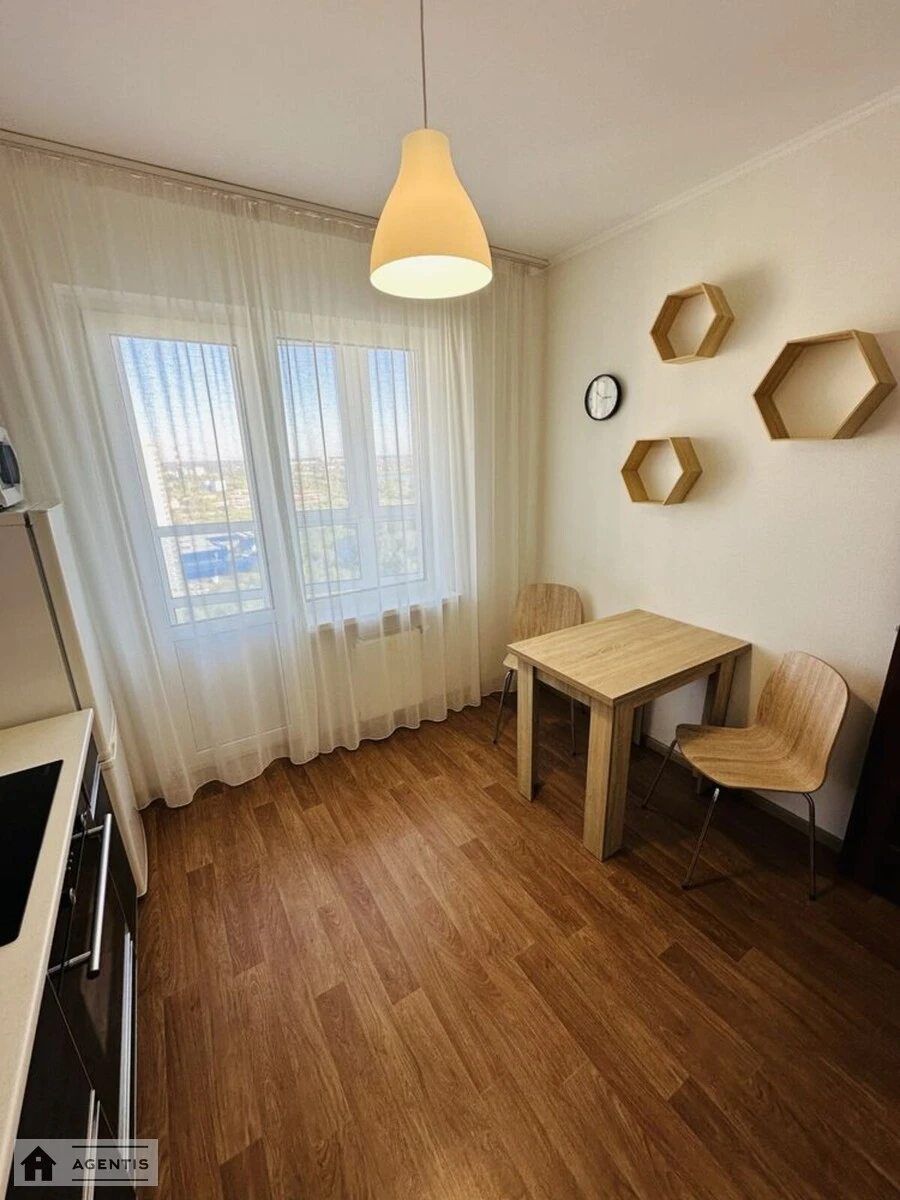 Apartment for rent 1 room, 37 m², 23rd fl./25 floors. 5, Sofiyi Rusovoyi vul., Kyiv. 