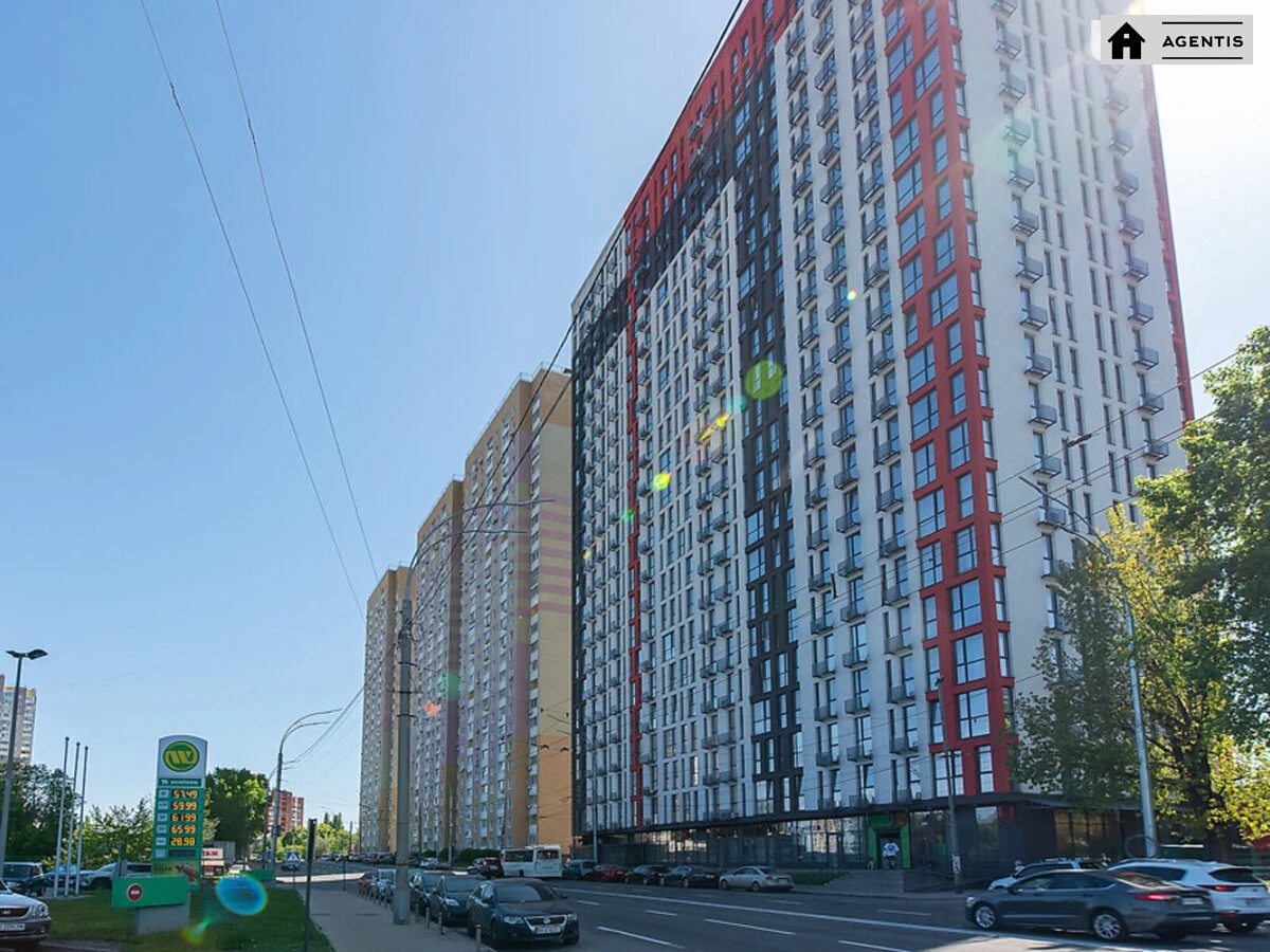 Сдам квартиру 3 комнаты, 78 m², 10 эт./24 этажа. 58, Науки 58, Киев. 