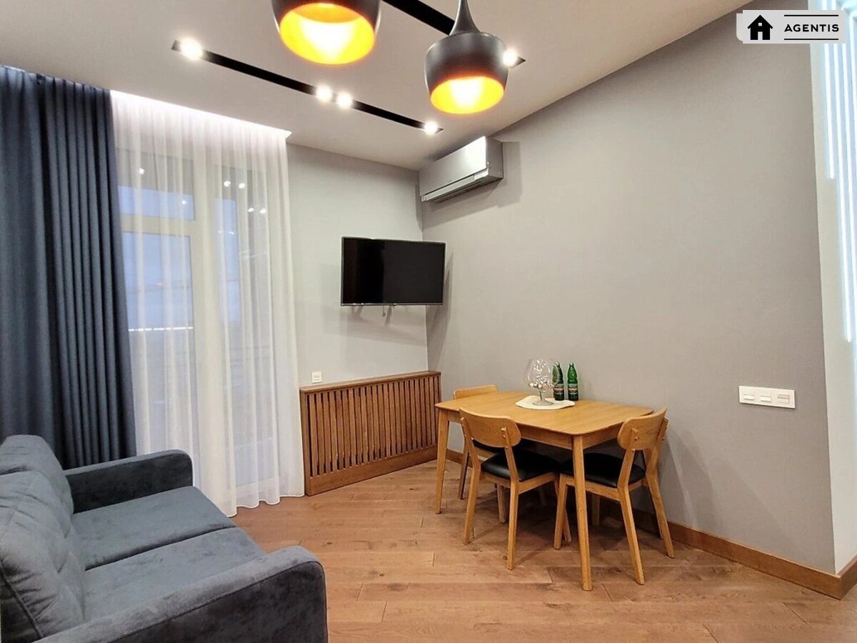 Сдам квартиру 1 комната, 55 m², 6 эт./24 этажа. 28, Василя Тютюнника вул. (Анрі Барбюса), Киев. 