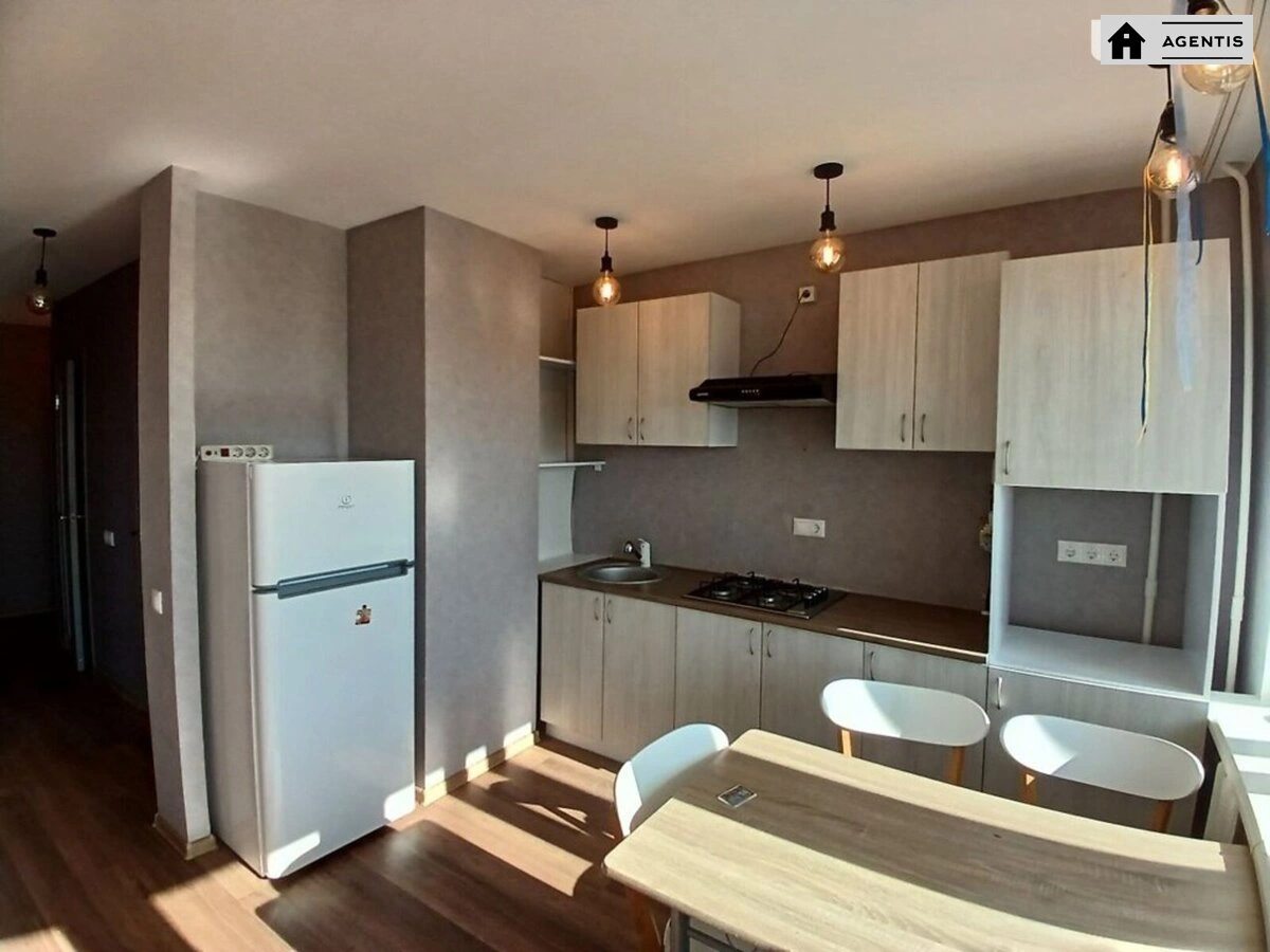 Apartment for rent 2 rooms, 50 m², 14th fl./16 floors. 114, Beresteyskyy prosp. Peremohy, Kyiv. 