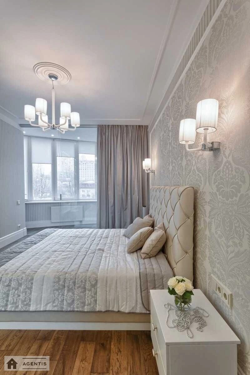 Сдам квартиру 4 комнаты, 179 m², 5 эт./26 этажей. 37, Василя Тютюнника вул. (Анрі Барбюса), Киев. 