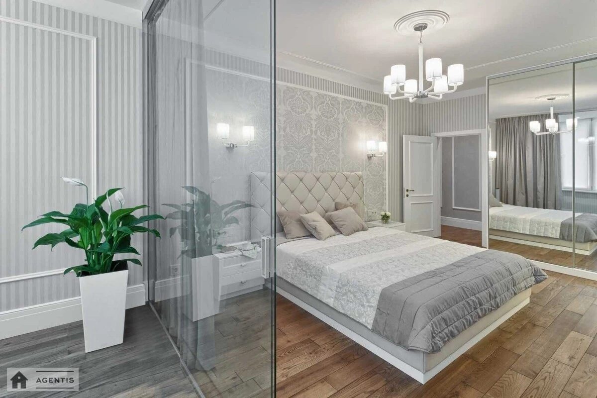 Сдам квартиру 4 комнаты, 179 m², 5 эт./26 этажей. 37, Василя Тютюнника вул. (Анрі Барбюса), Киев. 