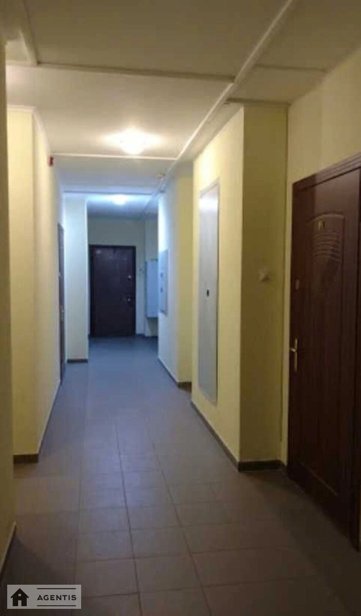 Здам квартиру 1 кімната, 45 m², 20 пов./24 поверхи. Воскресенська, Київ. 