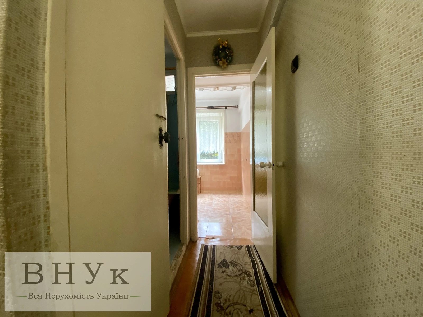 Продаж квартири 3 кімнати, 61 m², 2 пов./5 поверхів. Гузара , Тернопіль. 