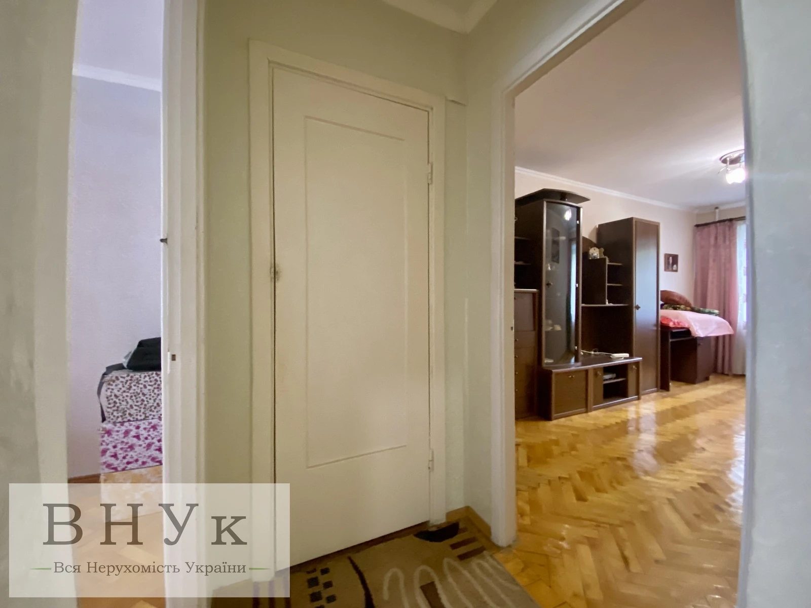 Apartments for sale 3 rooms, 61 m², 2nd fl./5 floors. Huzara , Ternopil. 