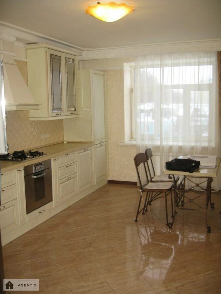 Apartment for rent 4 rooms, 170 m², 5th fl./9 floors. 7, Yaroslavskiy 7, Kyiv. 