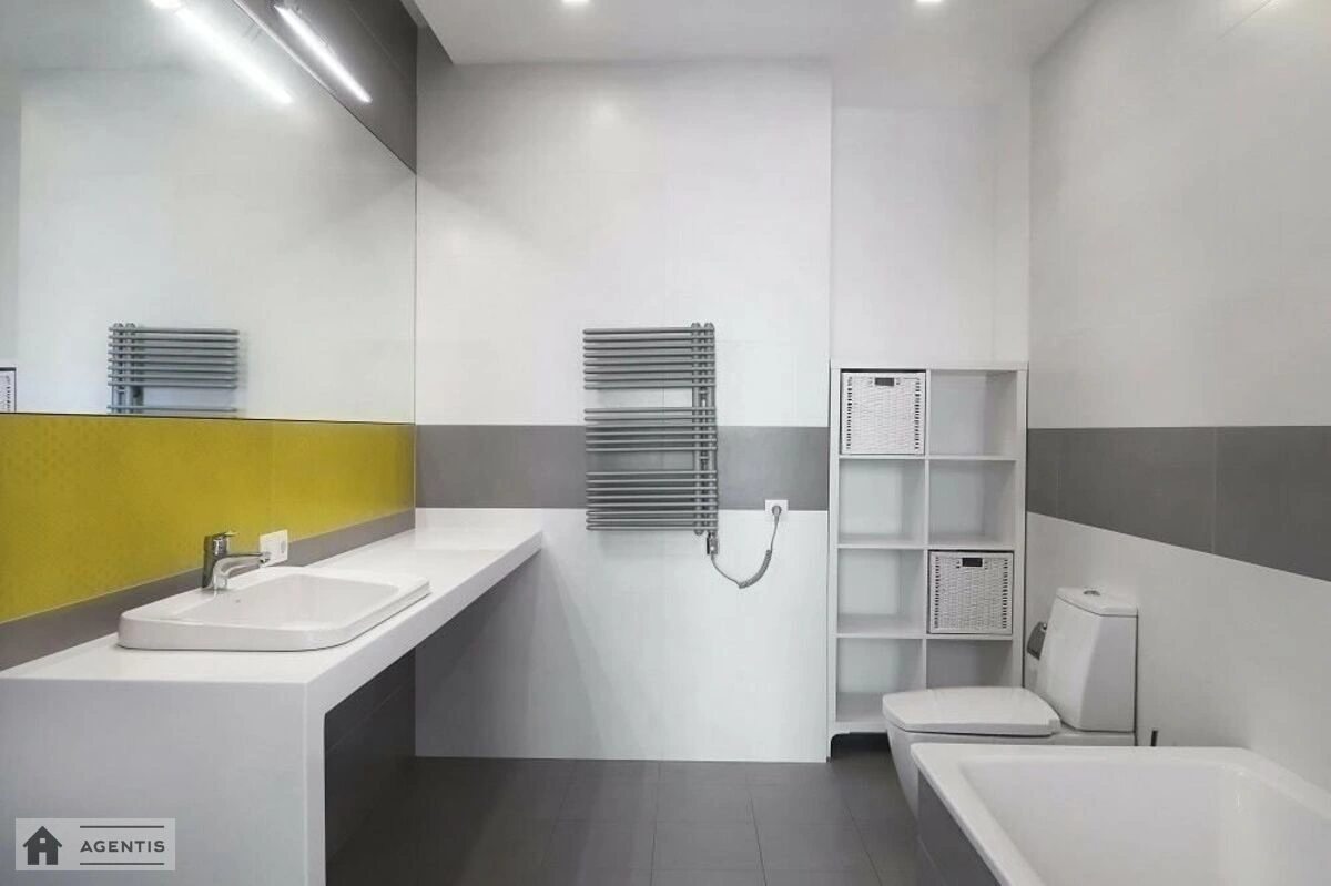 Сдам квартиру 3 комнаты, 122 m², 10 эт./22 этажа. 6, Іоанна Павла ІІ вул. (Патріса Лумумби), Киев. 