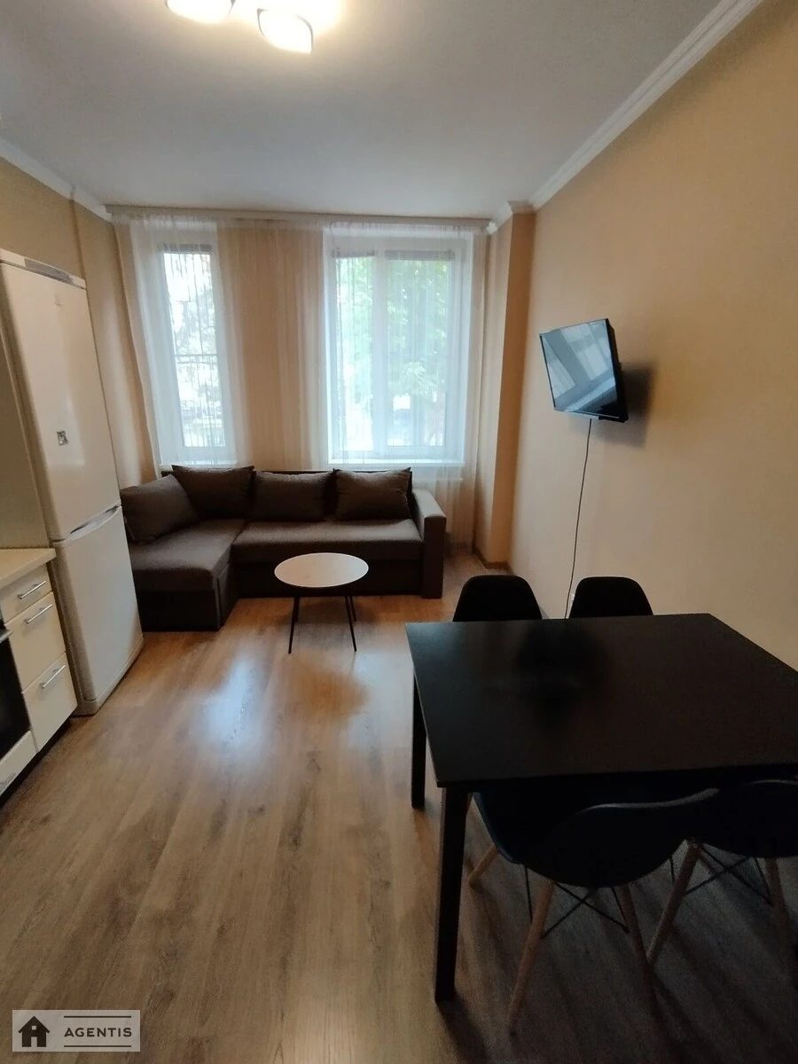 Здам квартиру 1 кімната, 43 m², 1 пов./12 поверхів. Регенераторна, Київ. 