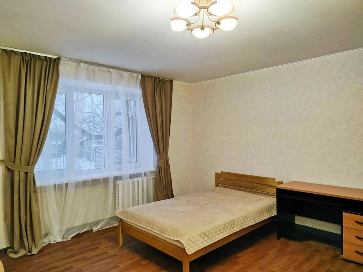 Apartments for sale 1 room, 37 m², 1st fl./9 floors. 15, Poshtovyy , Vyshneve. 