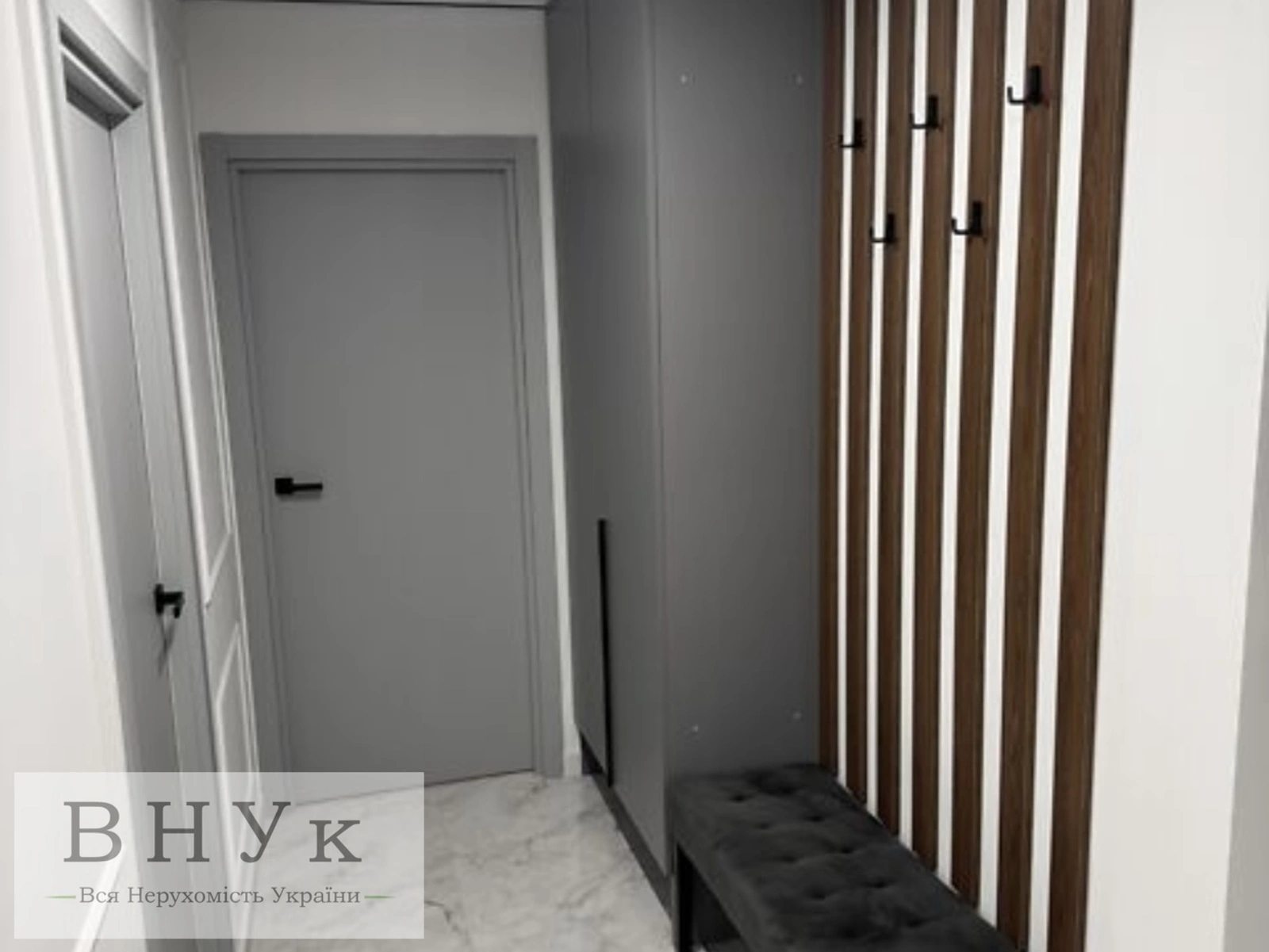 Apartments for sale 2 rooms, 75 m², 5th fl./10 floors. Lvivska vul., Ternopil. 