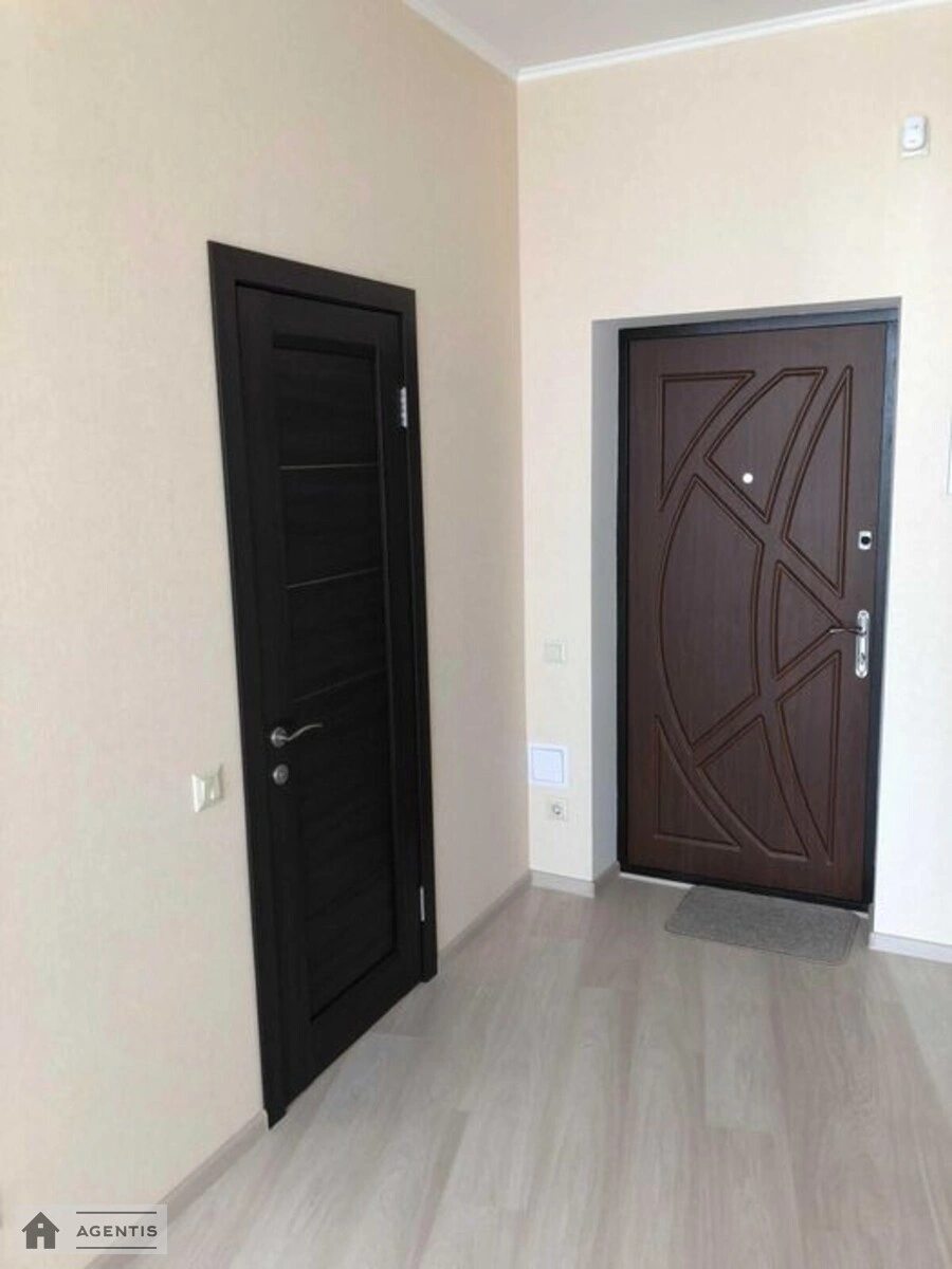 Сдам квартиру 2 комнаты, 55 m², 15 эт./19 этажей. 13, Демиевская 13, Киев. 