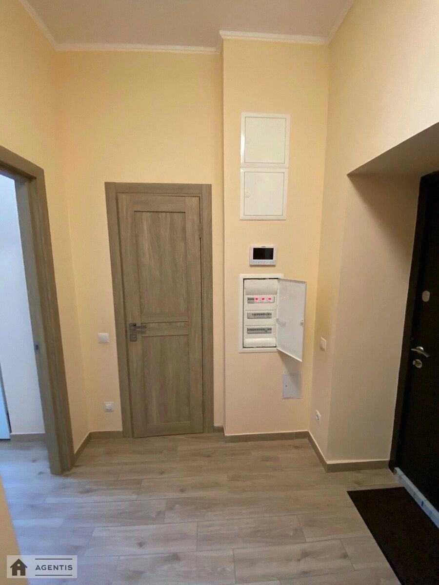 Сдам квартиру 1 комната, 40 m², 1 эт./26 этажей. Харьковское, Киев. 