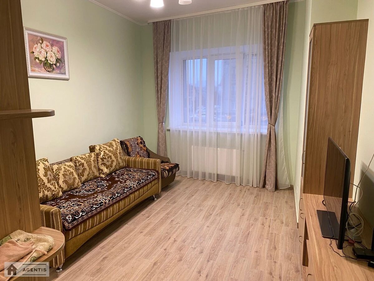 Сдам квартиру 1 комната, 40 m², 1 эт./26 этажей. Харьковское, Киев. 