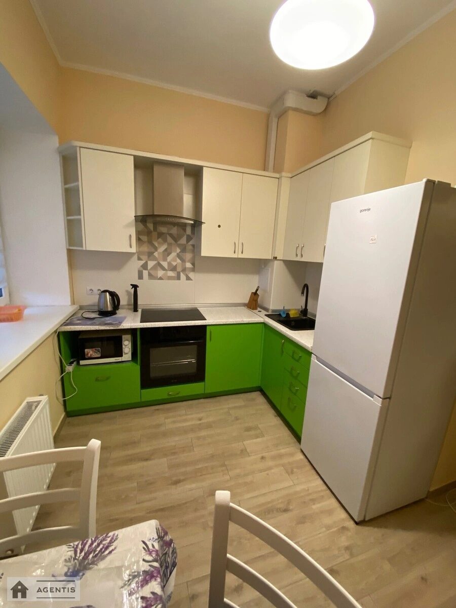 Здам квартиру 1 кімната, 40 m², 1 пов./26 поверхів. Харківське, Київ. 