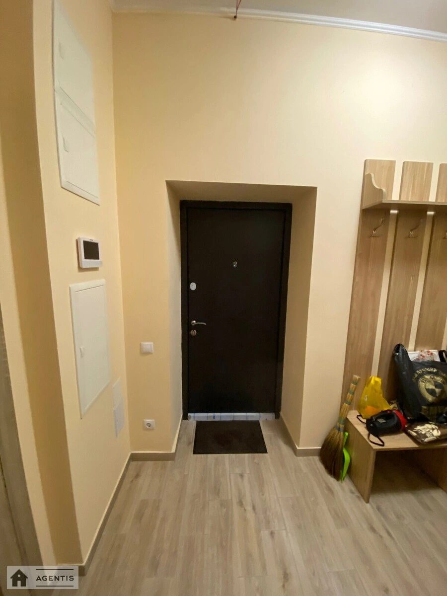 Apartment for rent 1 room, 40 m², 1st fl./26 floors. Kharkivske, Kyiv. 