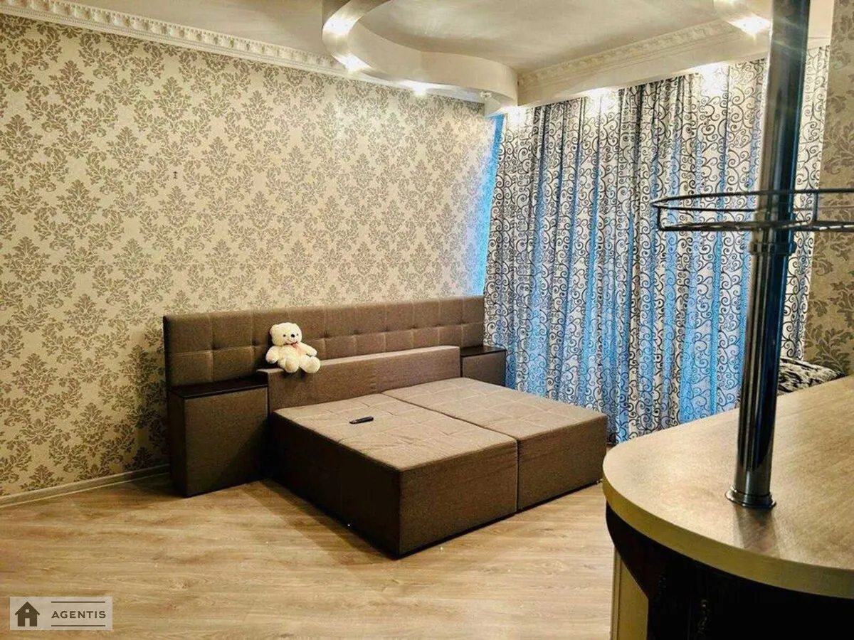 Apartment for rent 3 rooms, 96 m², 24th fl./24 floors. 9, Motorniy 9, Kyiv. 