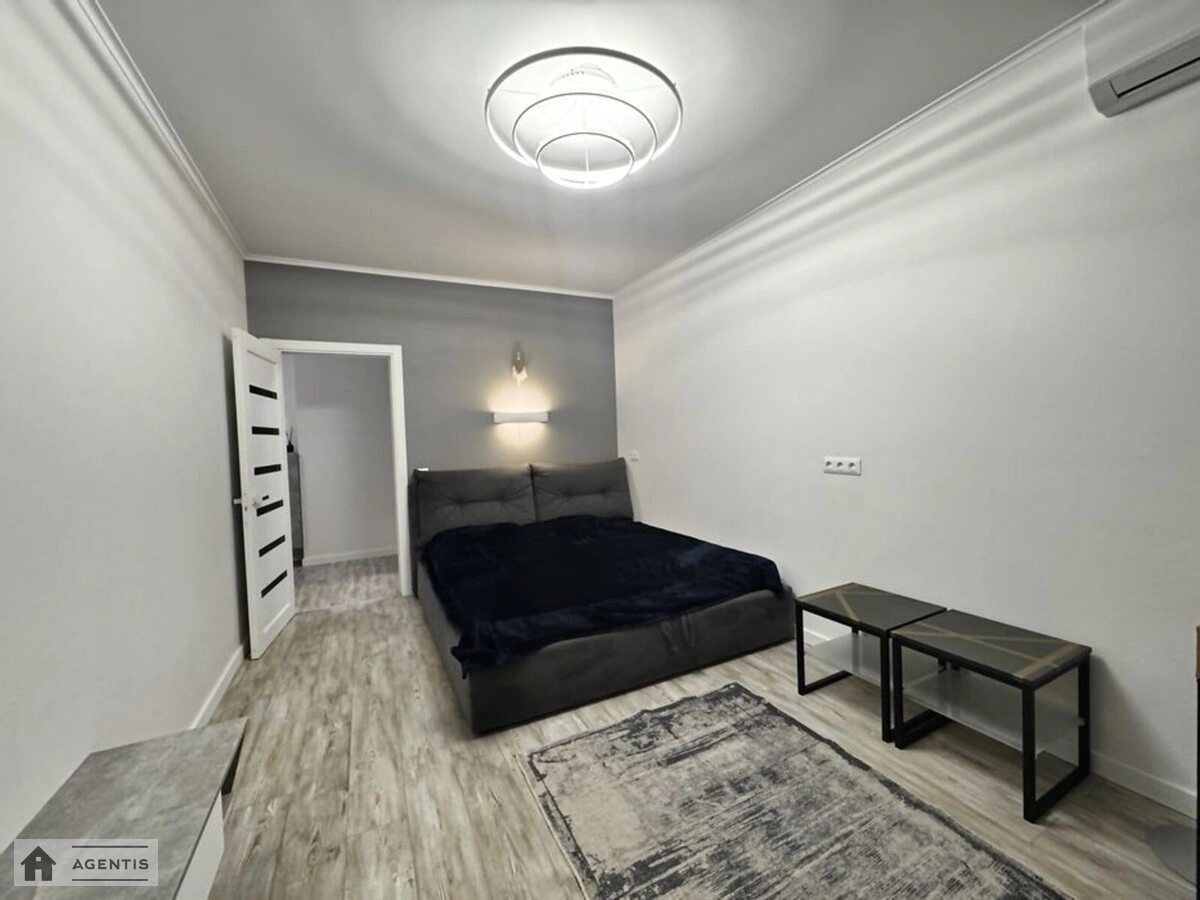 Сдам квартиру 1 комната, 45 m², 18 эт./24 этажа. Петра Калнишевського вул. (Михайла Майорова), Киев. 