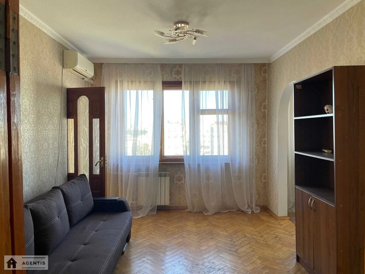 Apartment for rent 3 rooms, 74 m², 12th fl./12 floors. Hnata Yury vul., Kyiv. 