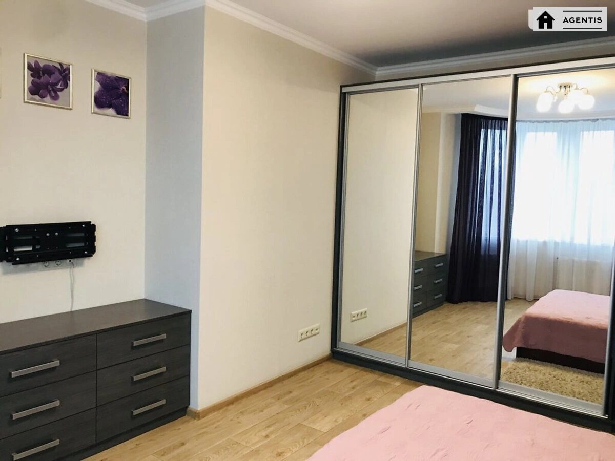 Здам квартиру 3 кімнати, 104 m², 11 пов./25 поверхів. 73, Ризька 73, Київ. 