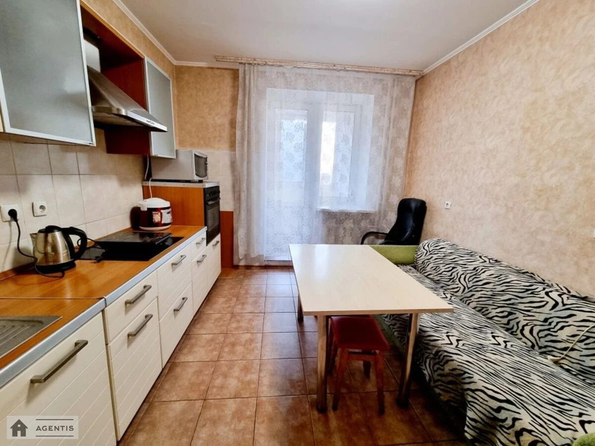 Здам квартиру 1 кімната, 45 m², 3 пов./18 поверхів. 58, Харківське 58, Київ. 