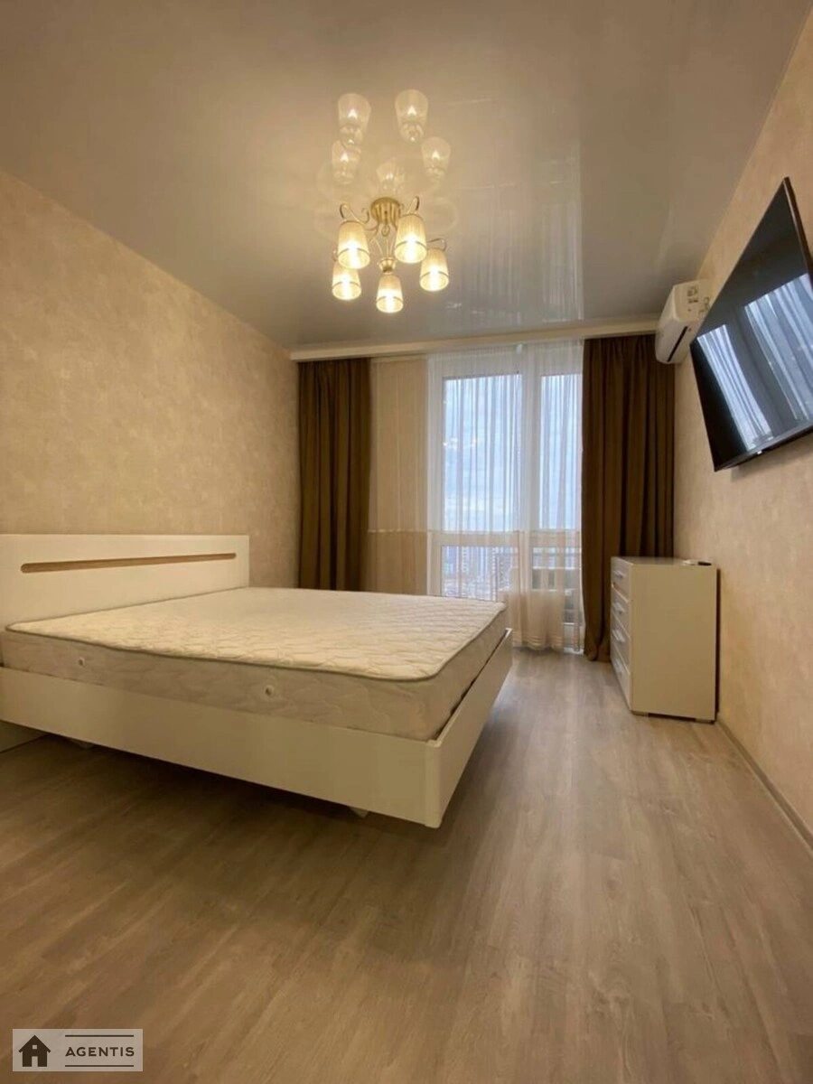 Apartment for rent 3 rooms, 85 m², 9th fl./12 floors. Zarichna, Kyiv. 