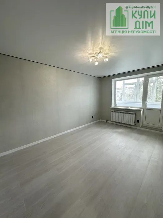 Продаж квартири 2 кімнати, 50 m², 5 пов./9 поверхів. Фортечний (кіровський), Кропивницький. 