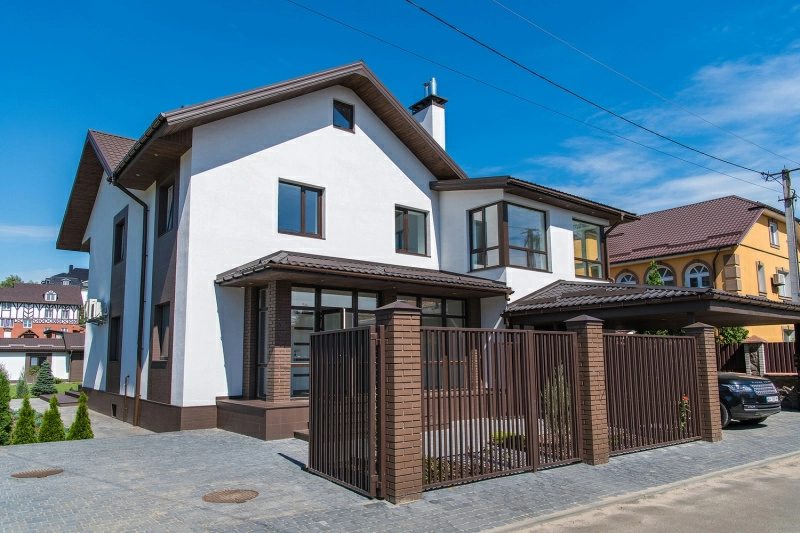 House for sale. 6 rooms, 421 m², 2 floors. Vatutyna, Lesnyky. 