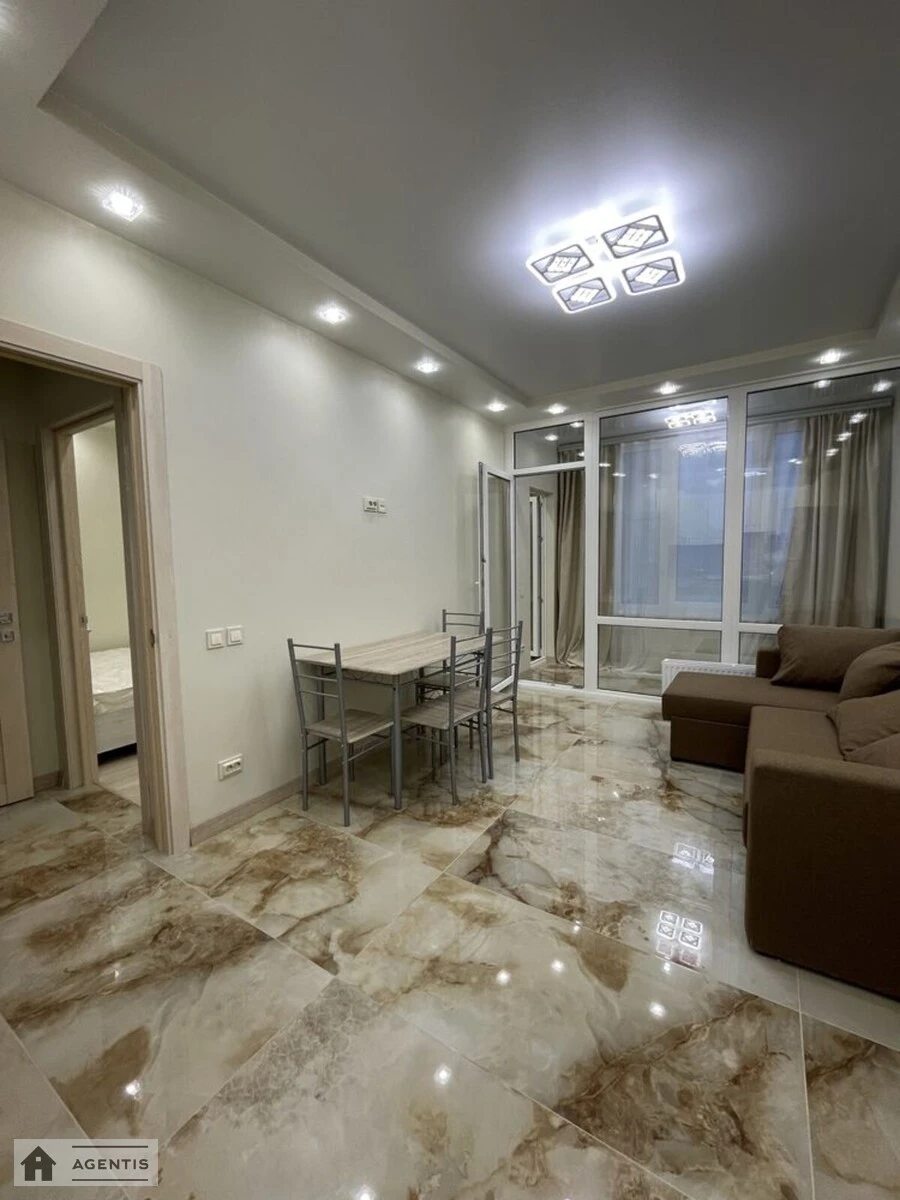 Apartment for rent 1 room, 45 m², 7th fl./25 floors. Dniprovs'ka embankment, Kyiv. 