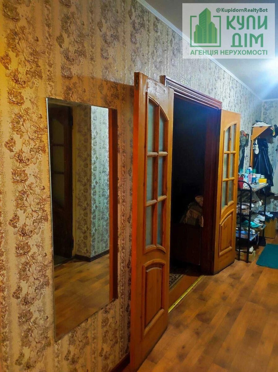 Продаж квартири 3 кімнати, 64 m², 3 пов./9 поверхів. 18, Фрунзе , Кропивницький. 