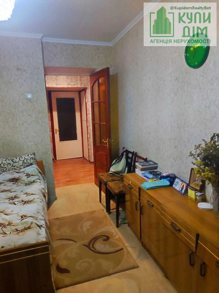 Продаж квартири 3 кімнати, 64 m², 3 пов./9 поверхів. 18, Фрунзе , Кропивницький. 