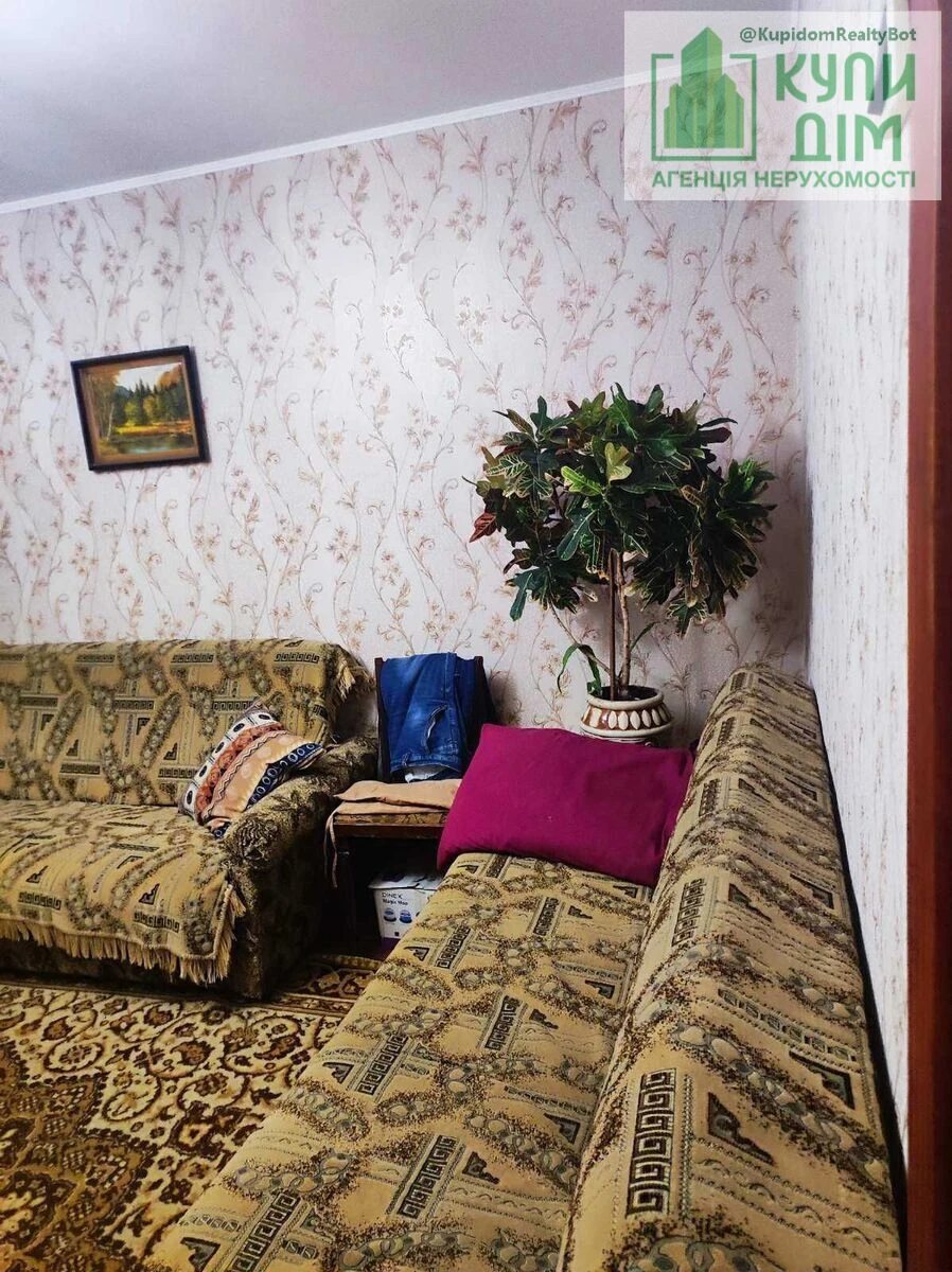 Apartments for sale 3 rooms, 64 m², 3rd fl./9 floors. 18, Frunze , Kropyvnytskyy. 