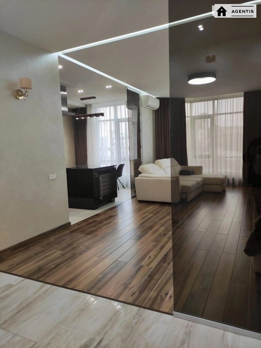 Сдам квартиру 2 комнаты, 85 m², 12 эт./28 этажей. 2, Болсуновська вул. (Сергія Струтинського), Киев. 