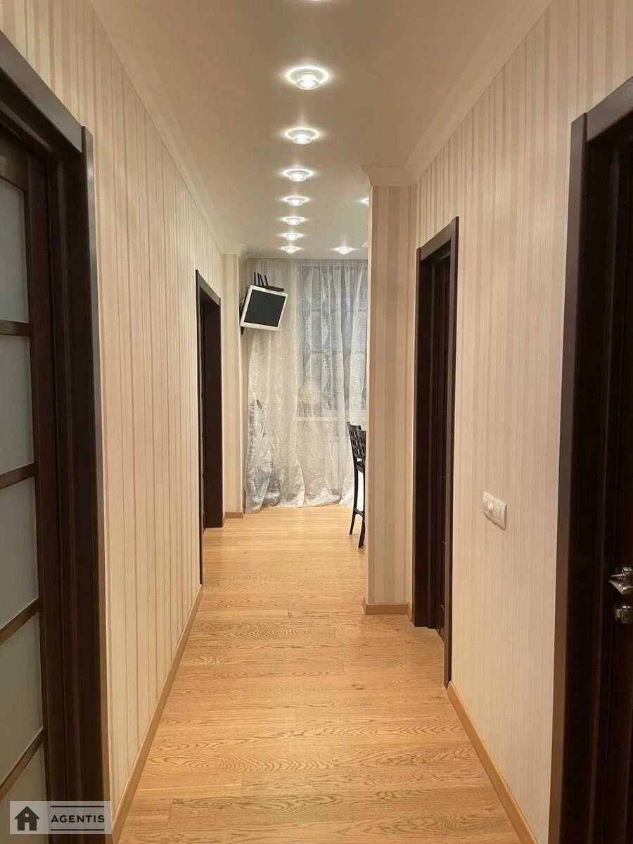 Apartment for rent 2 rooms, 75 m², 11th fl./24 floors. Yelyzavety Chavdar vul., Kyiv. 