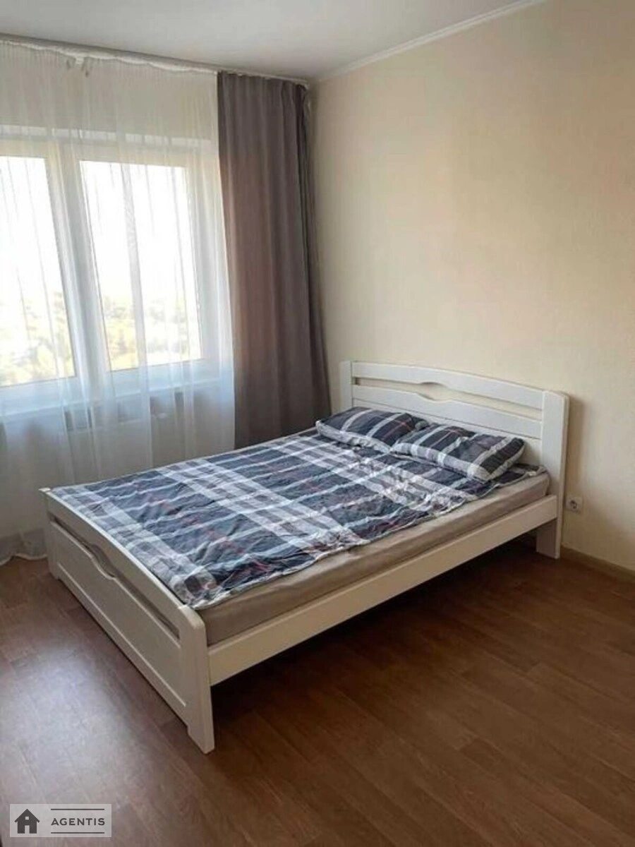 Здам квартиру 1 кімната, 40 m², 20 пов./25 поверхів. Софії Русової вул., Київ. 