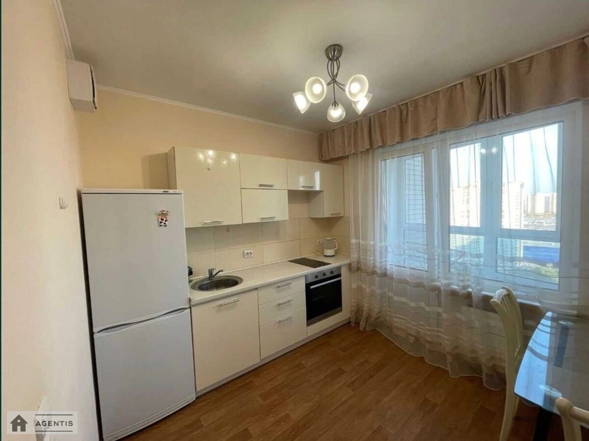 Apartment for rent 1 room, 40 m², 20th fl./25 floors. Sofiyi Rusovoyi vul., Kyiv. 