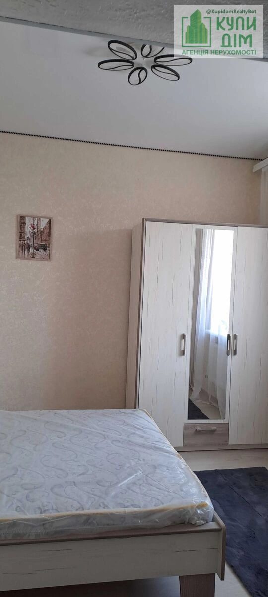 Apartments for sale 2 rooms, 48 m², 2nd fl./2 floors. Lunacharskoho , Kropyvnytskyy. 