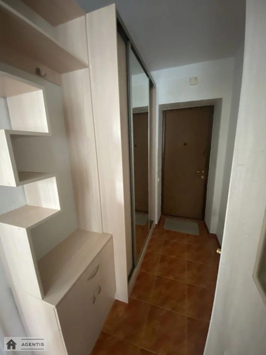 Apartment for rent 1 room, 29 m², 4th fl./5 floors. 12, Profesora Pidvysotskoho vul., Kyiv. 