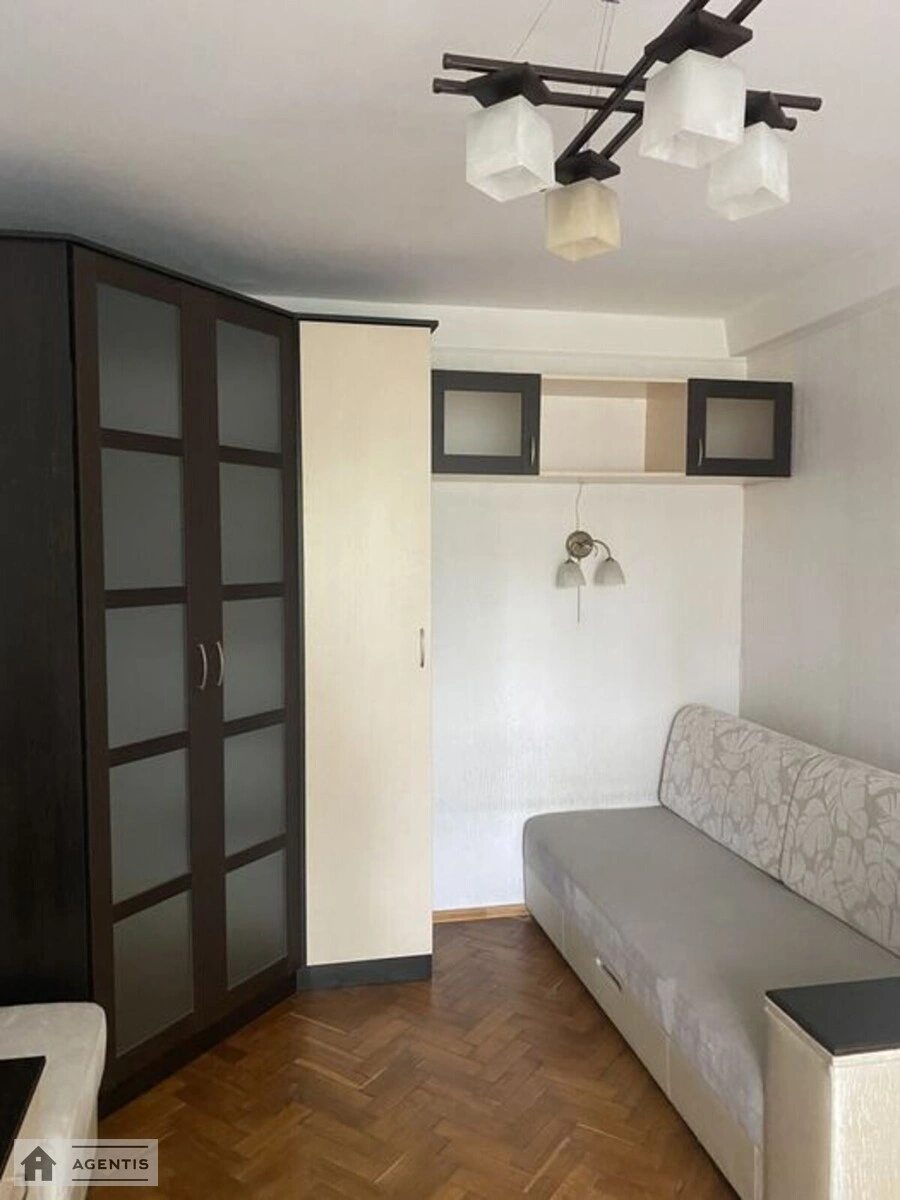 Сдам квартиру 1 комната, 29 m², 4 эт./5 этажей. 12, Професора Підвисоцького вул., Киев. 