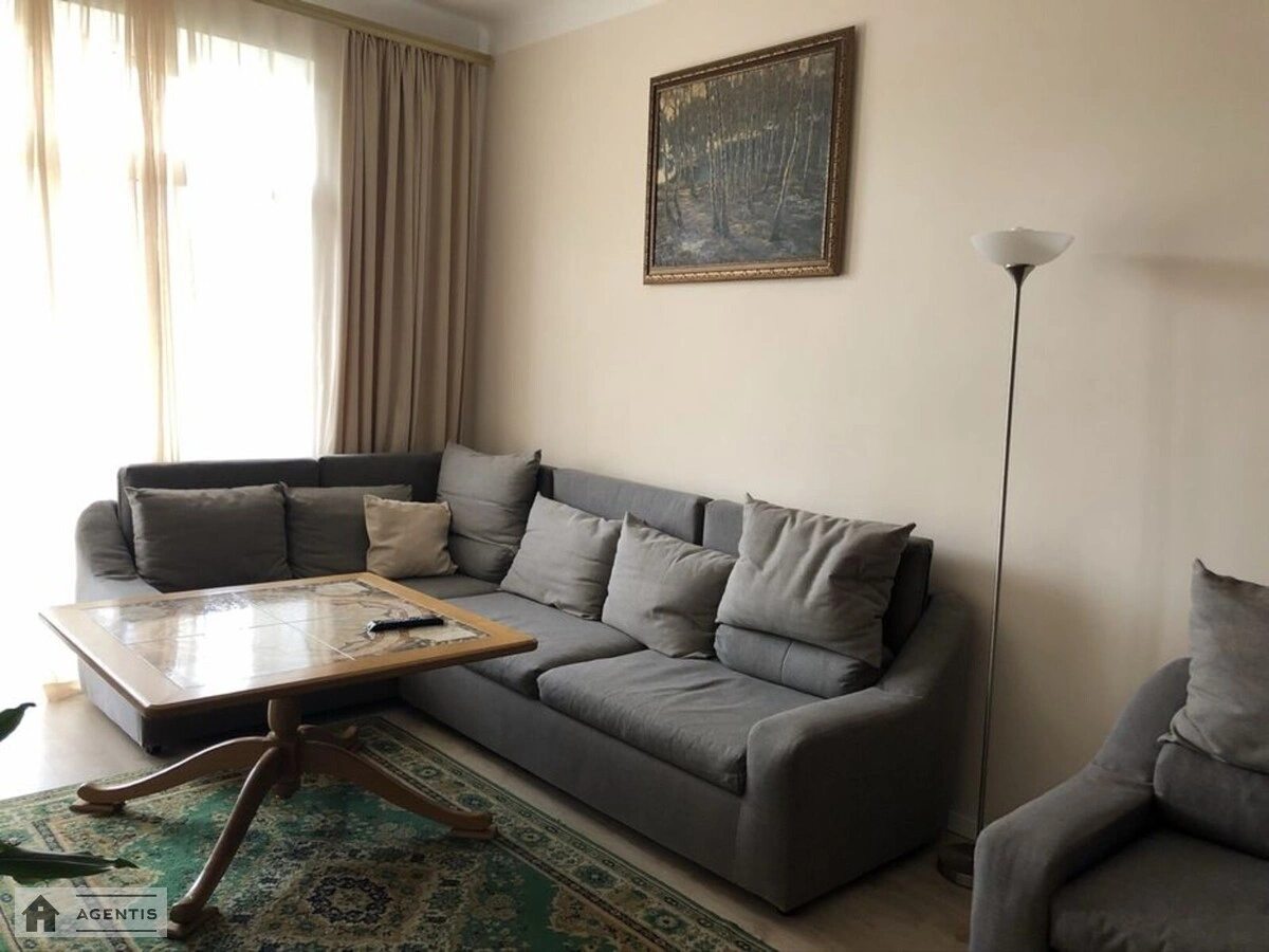 Apartment for rent 2 rooms, 55 m², 3rd fl./5 floors. 23, Baseyna 23, Kyiv. 