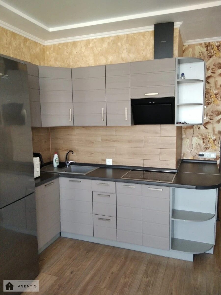 Apartment for rent 1 room, 34 m², 11th fl./17 floors. Beresteyskyy prosp. Peremohy, Kyiv. 