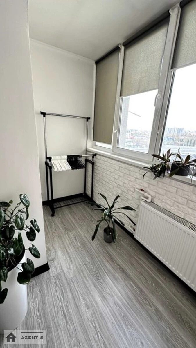 Здам квартиру 2 кімнати, 75 m², 8 пов./23 поверхи. 6, Богатирська 6, Київ. 