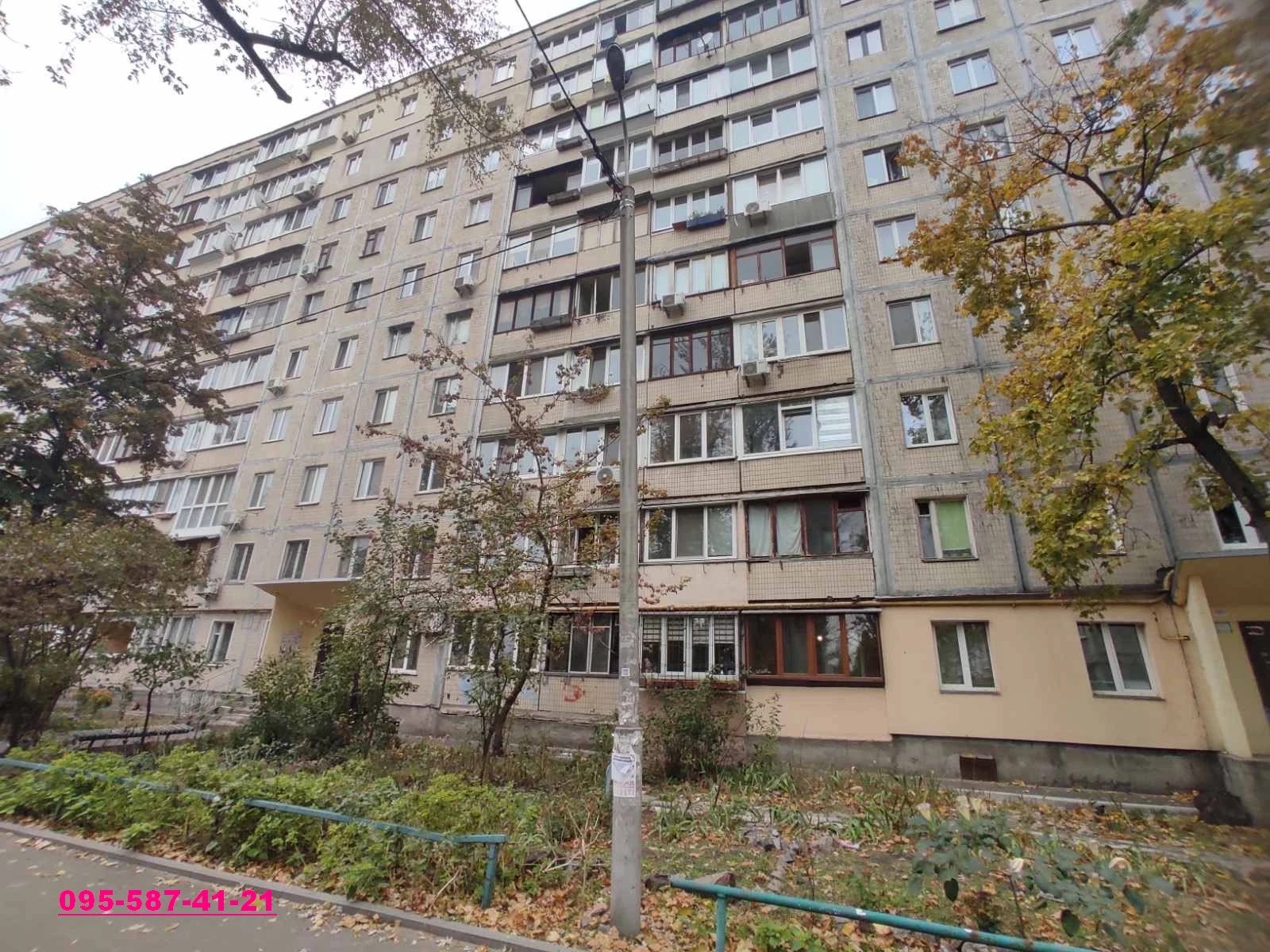 Продажа квартиры 3 комнаты, 63 m², 6 эт./10 этажей. 16, Вул. Бойченко, Киев. 