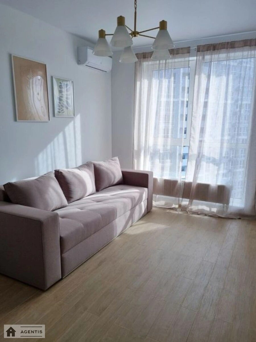 Apartment for rent 1 room, 42 m², 14th fl./25 floors. Revutckogo, Kyiv. 