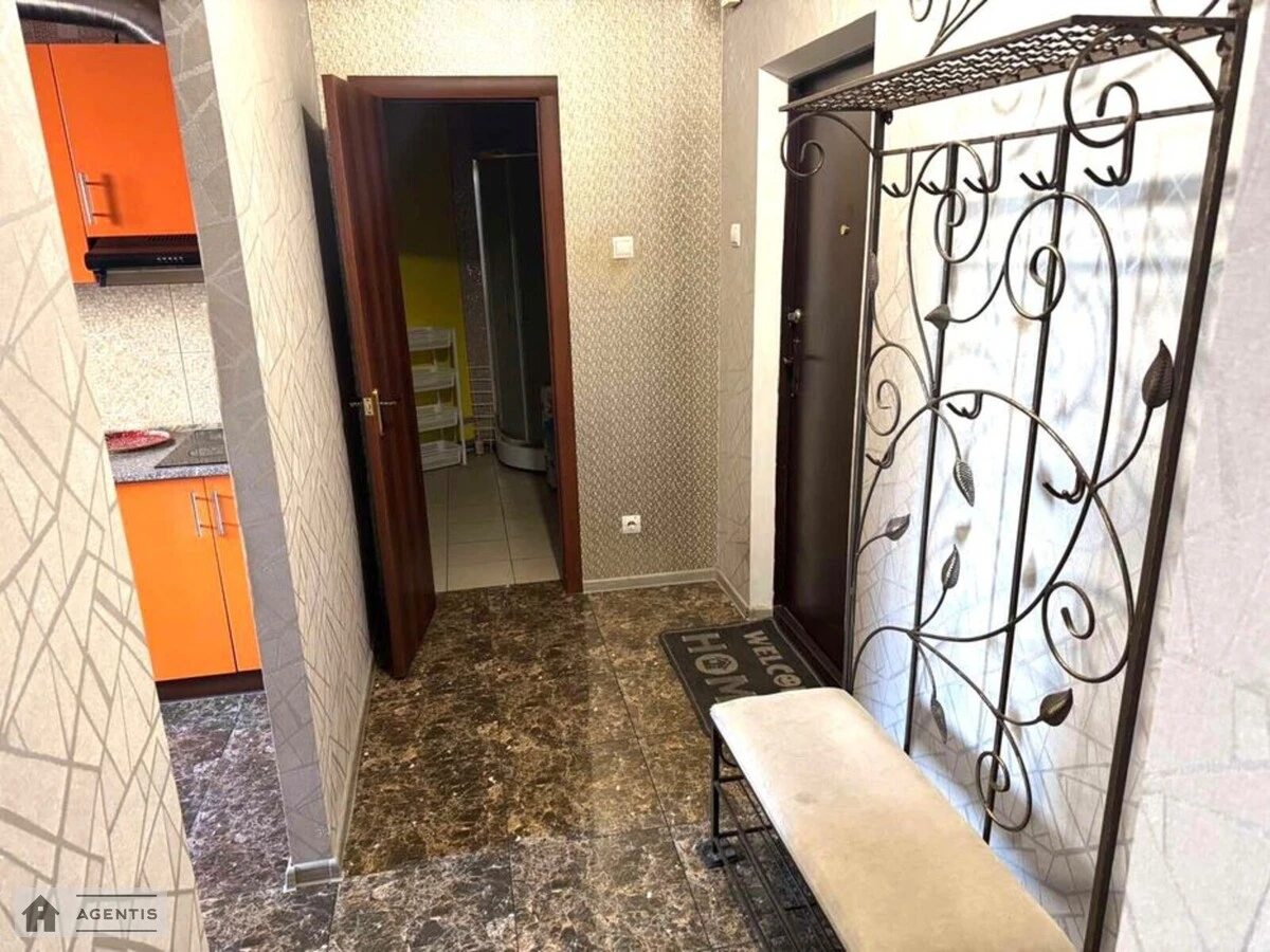 Здам квартиру 1 кімната, 39 m², 4 пов./25 поверхів. Дарницький район, Київ. 