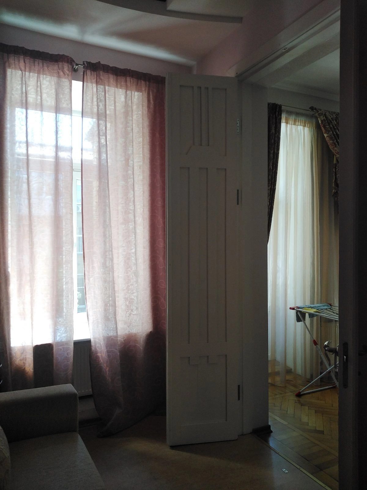 Apartment for rent 4 rooms, 107 m², 2nd fl./5 floors. Serova ul., Dnipro. 